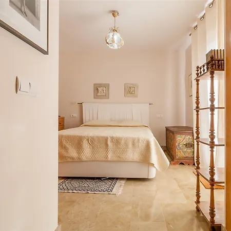 Apartment Golf Hill Canovas